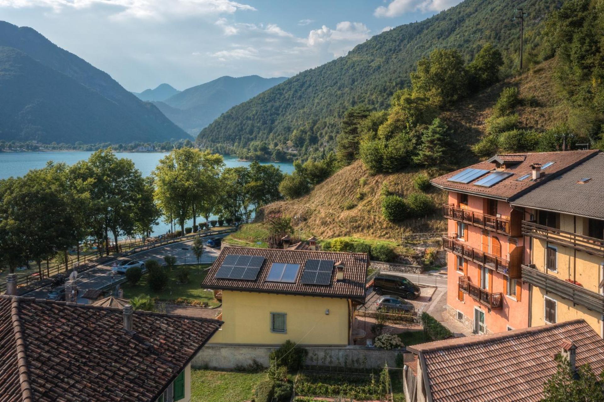 Appartamento Casa Monica Ledro Attico Mezzolago Esterno foto