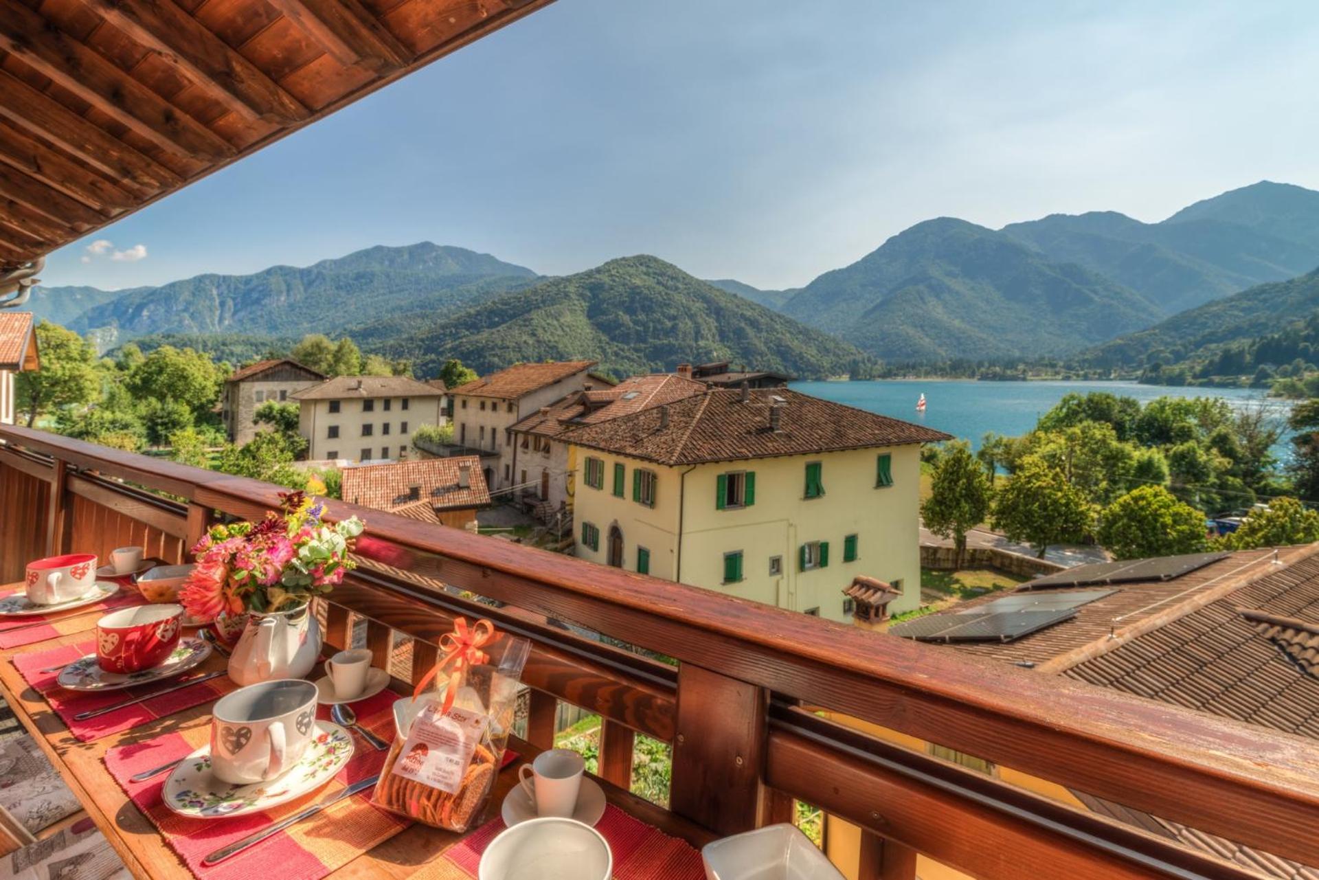 Appartamento Casa Monica Ledro Attico Mezzolago Esterno foto